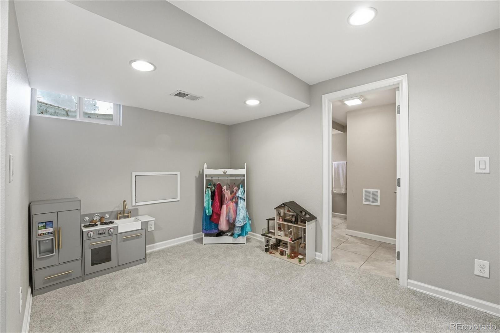 MLS Image #32 for 6068 s locust circle,centennial, Colorado