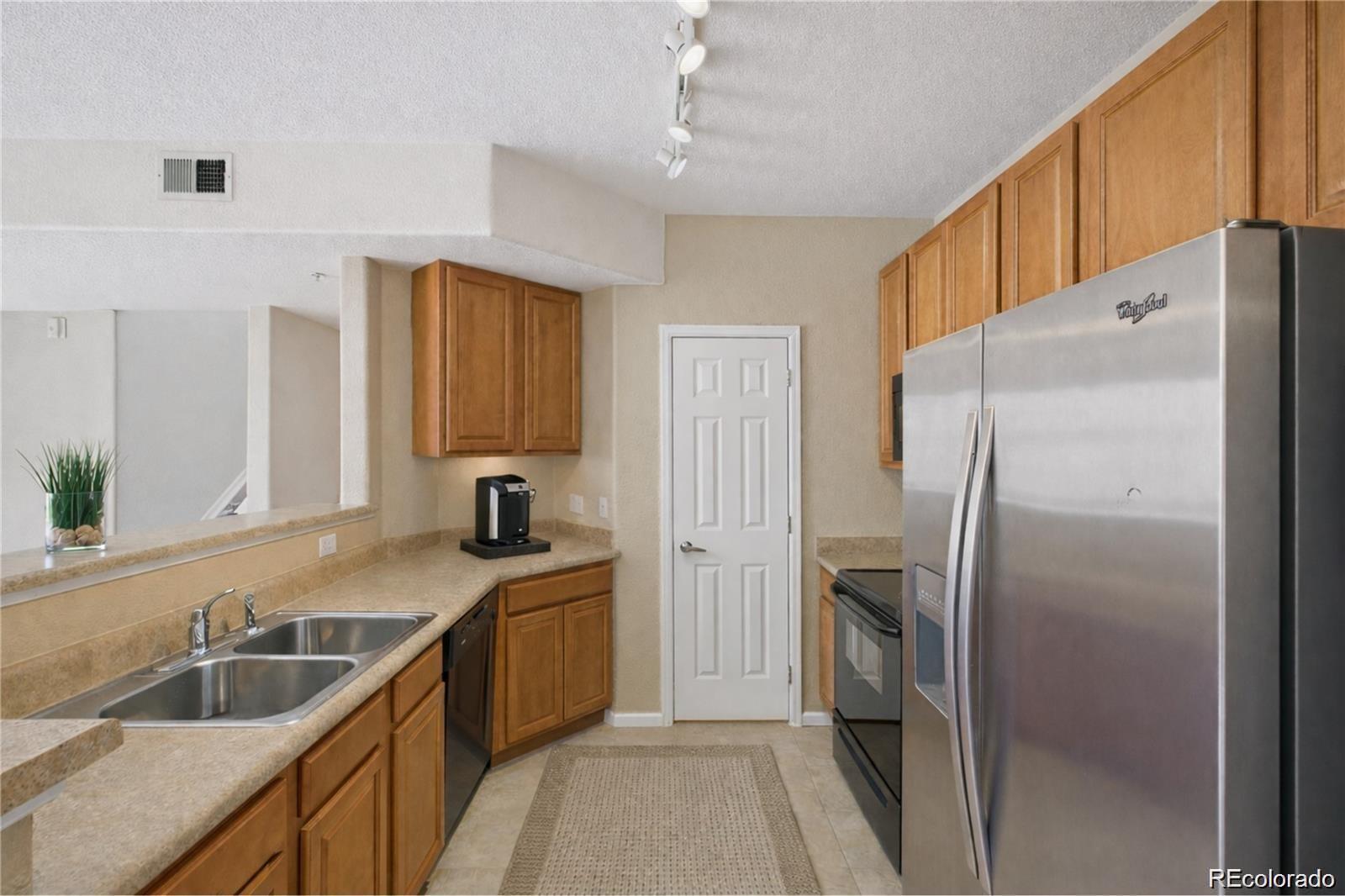 MLS Image #3 for 15700 e jamison drive 9-203,englewood, Colorado