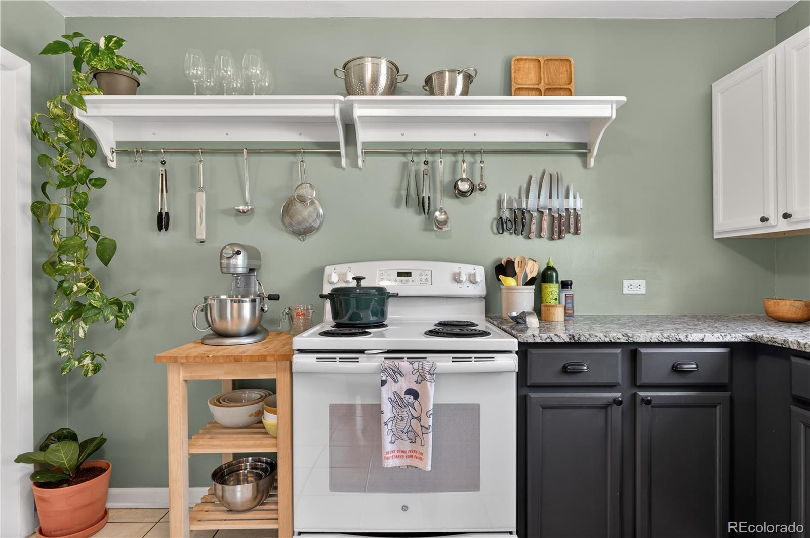 MLS Image #11 for 210 s bryant street,denver, Colorado