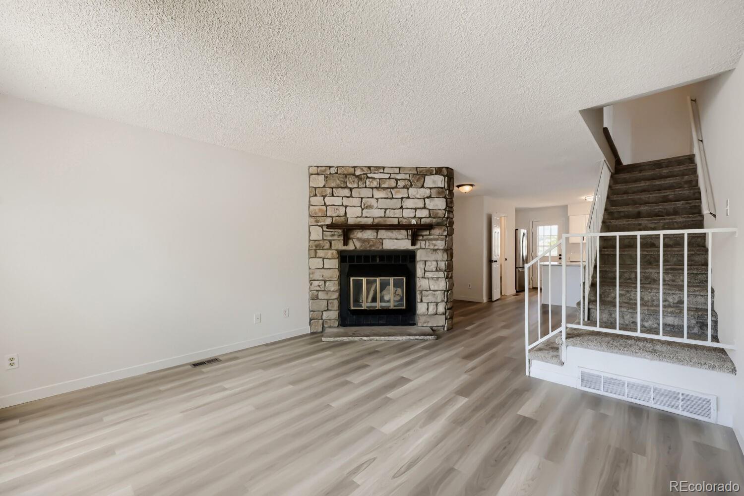 MLS Image #3 for 6757 s independence street,littleton, Colorado