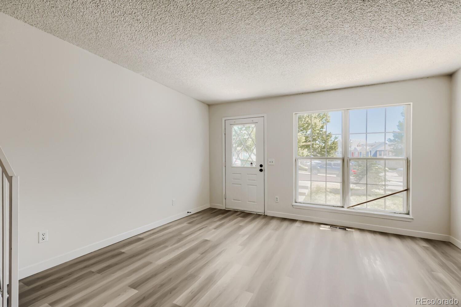 MLS Image #4 for 6757 s independence street,littleton, Colorado