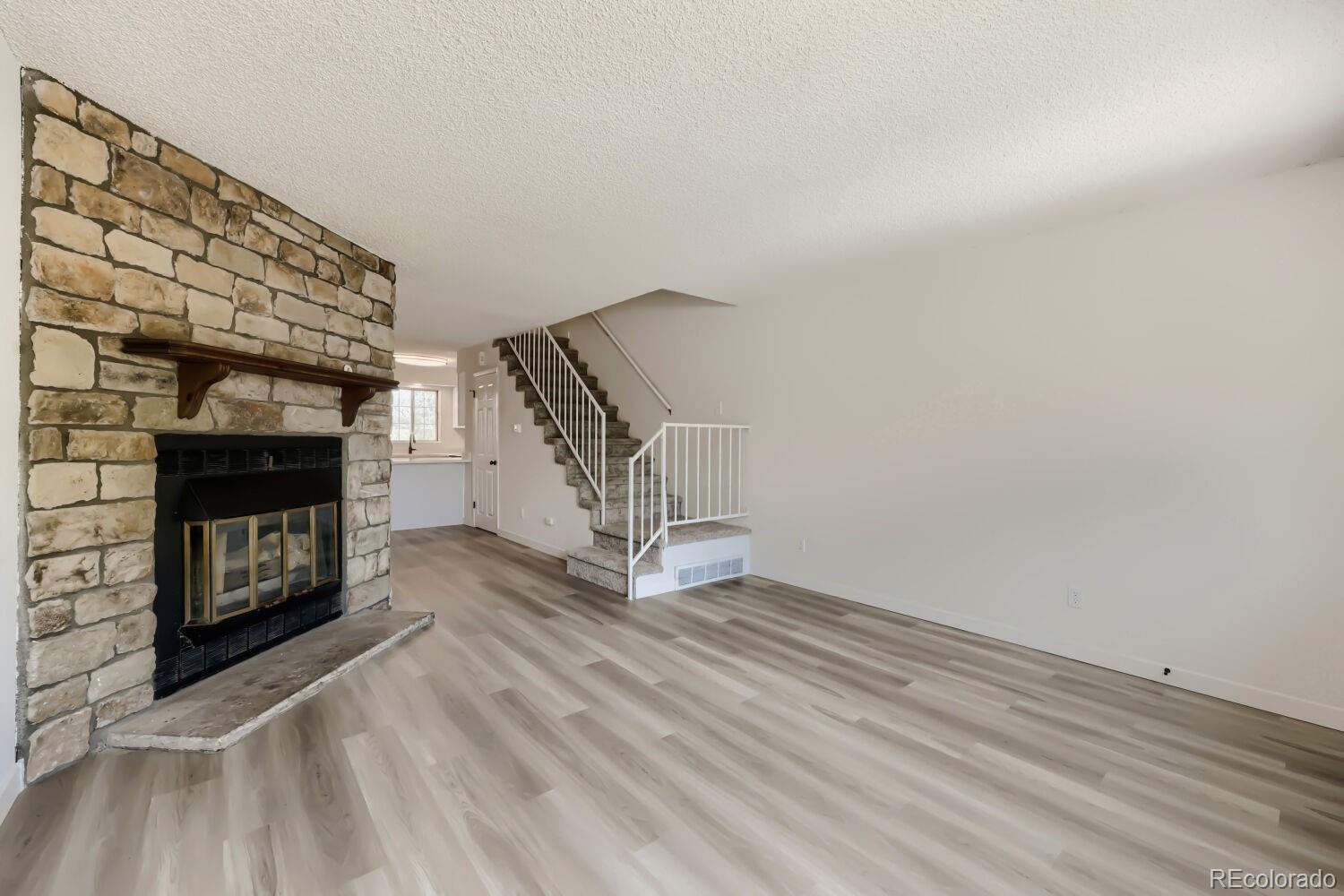 MLS Image #5 for 6757 s independence street,littleton, Colorado