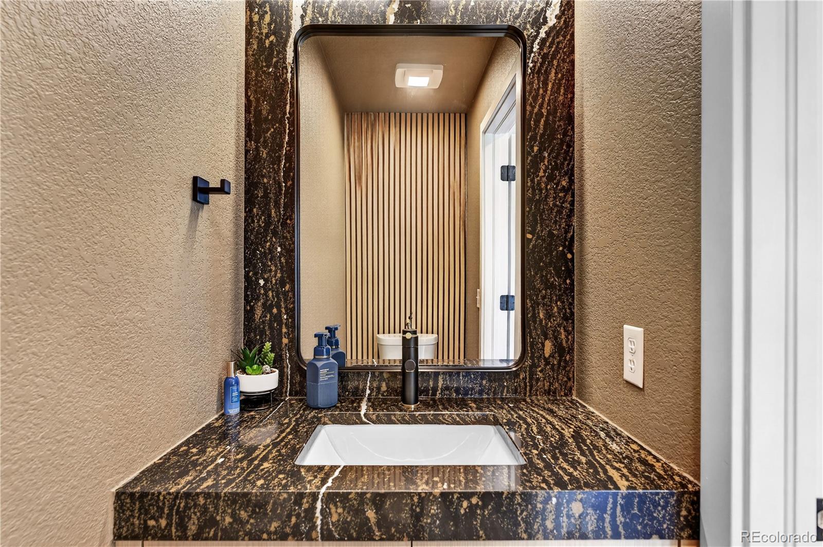 MLS Image #13 for 22104 e belleview lane,aurora, Colorado