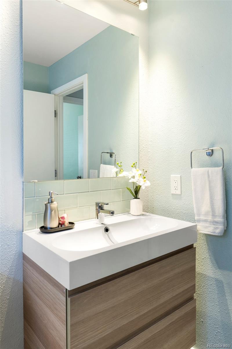 MLS Image #11 for 2252 s ogden street,denver, Colorado