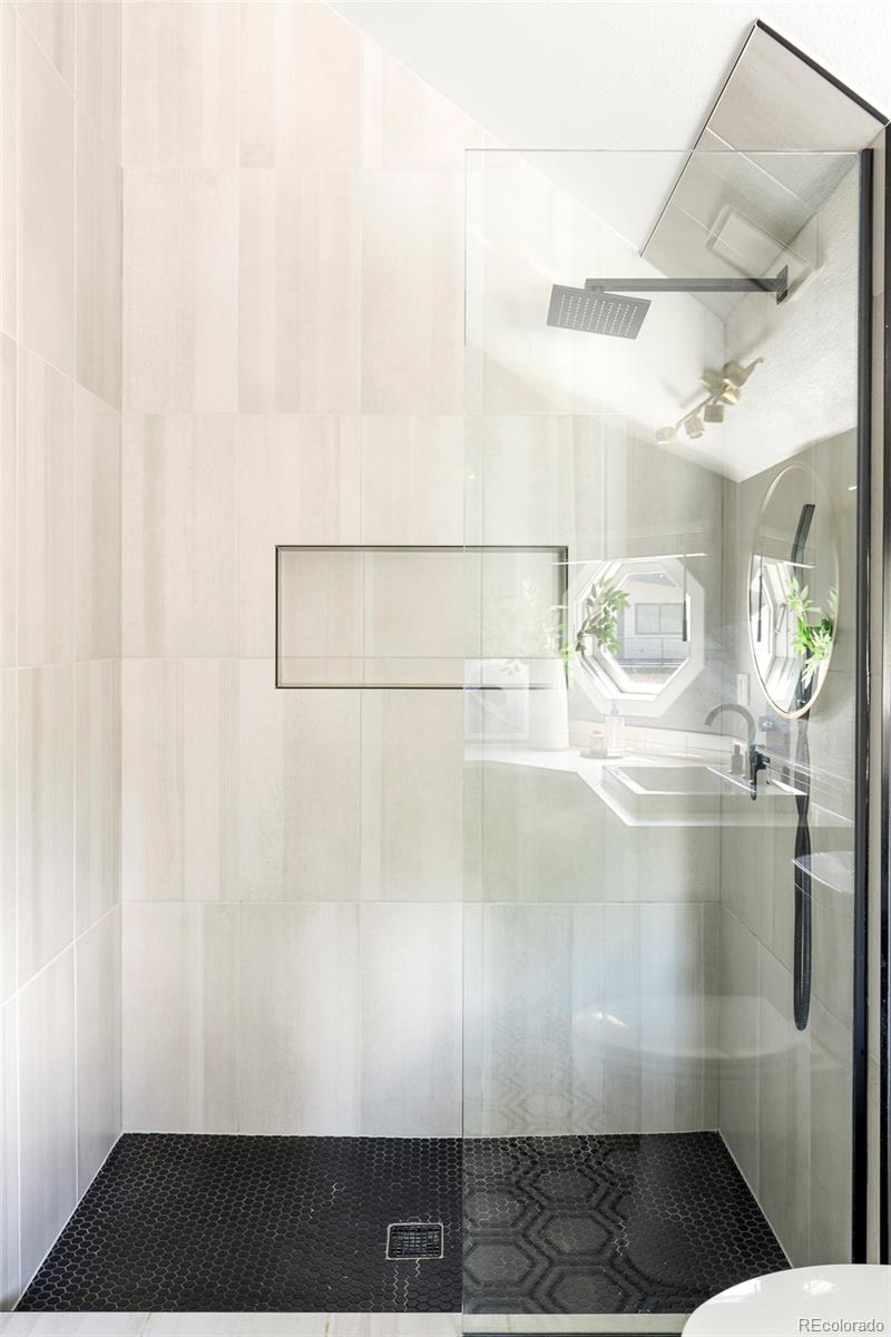 MLS Image #18 for 2252 s ogden street,denver, Colorado