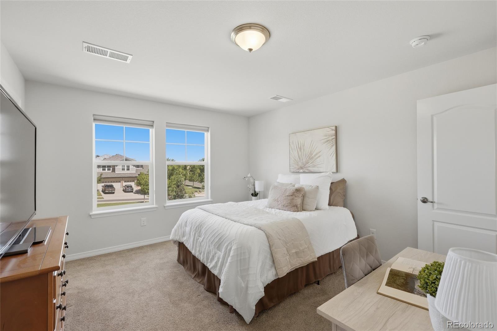 MLS Image #22 for 7940 s blackstone parkway,aurora, Colorado