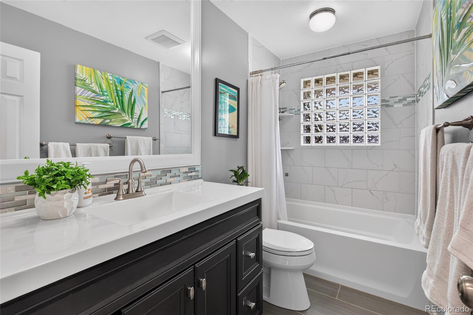 MLS Image #9 for 7650 s kit carson drive,centennial, Colorado