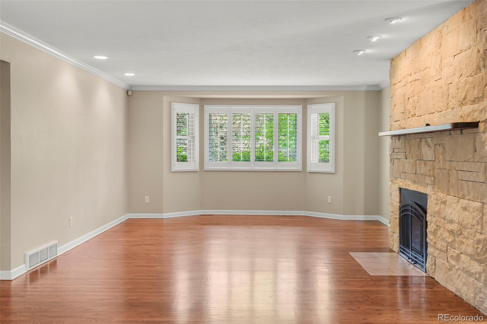MLS Image #11 for 207  pine avenue,colorado springs, Colorado