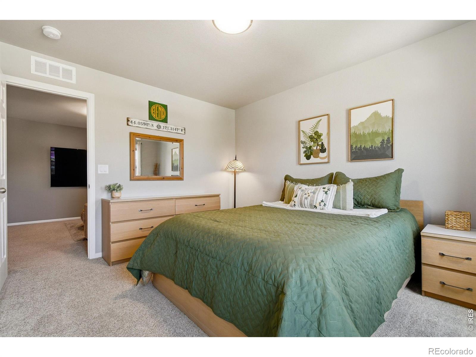 MLS Image #18 for 1008  sugar beet circle,longmont, Colorado