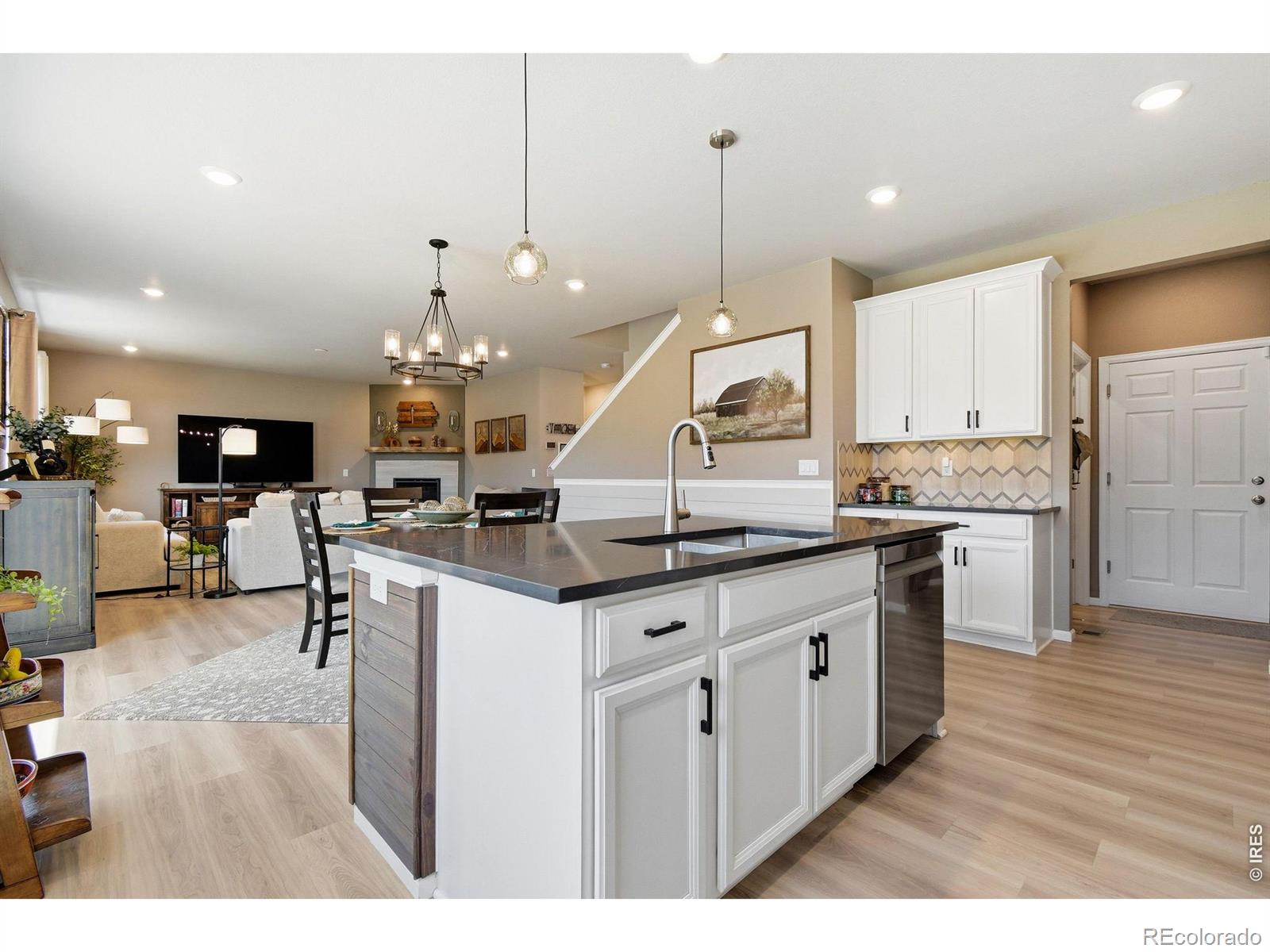 MLS Image #8 for 1008  sugar beet circle,longmont, Colorado