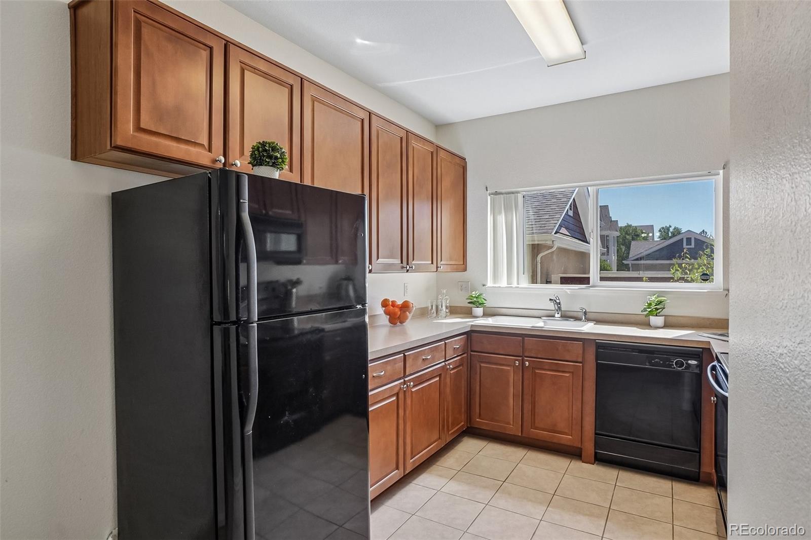 MLS Image #13 for 8200 e 8th avenue 7103,denver, Colorado