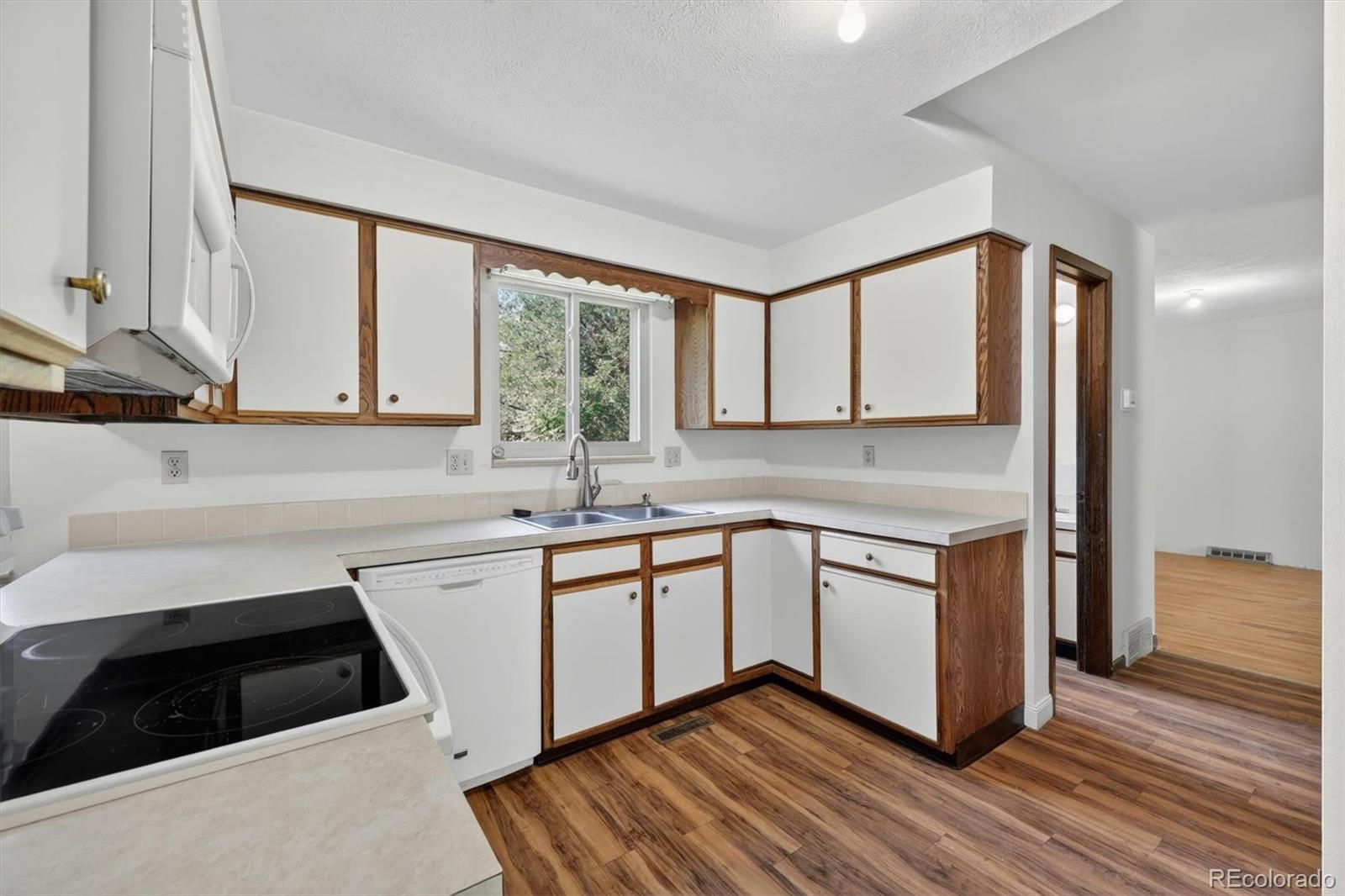 MLS Image #15 for 12249 e arkansas avenue,aurora, Colorado