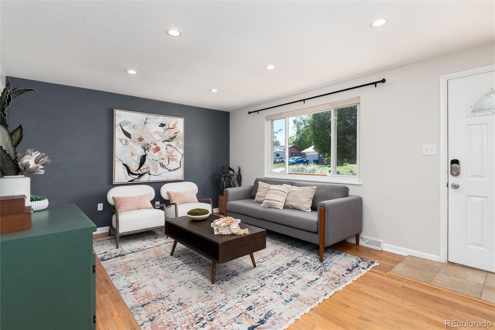 MLS Image #2 for 362 s salem street,aurora, Colorado