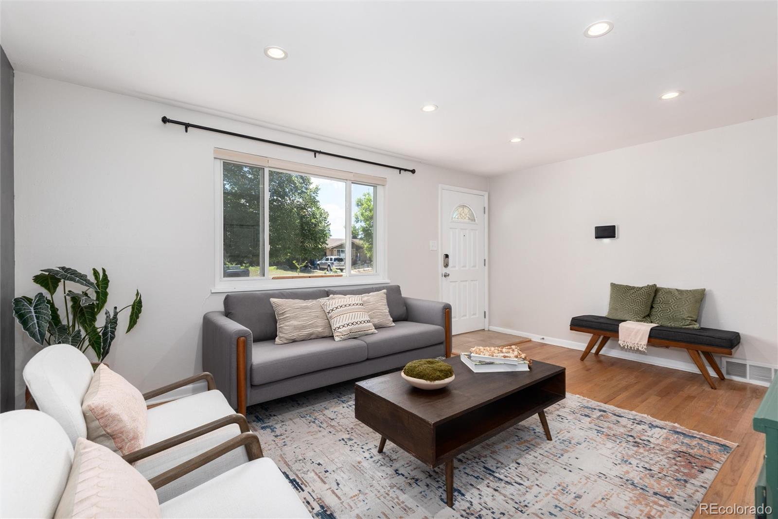 MLS Image #4 for 362 s salem street,aurora, Colorado