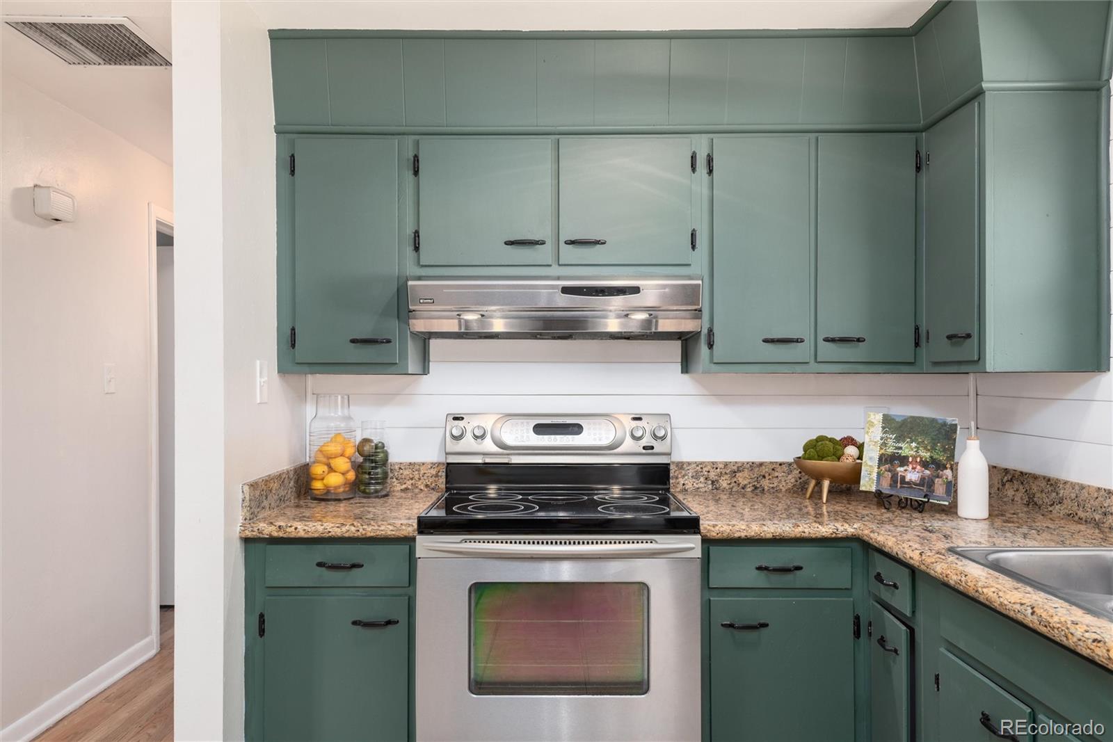 MLS Image #7 for 362 s salem street,aurora, Colorado