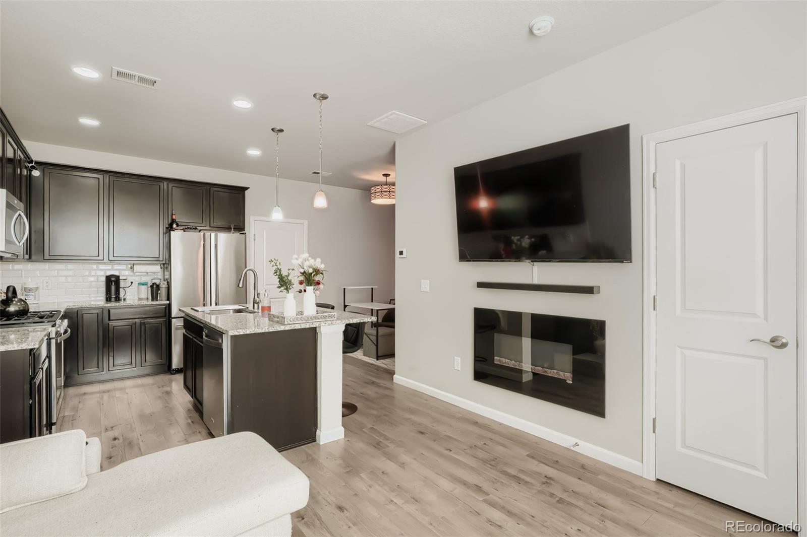 MLS Image #10 for 15476 w 64th loop b,arvada, Colorado