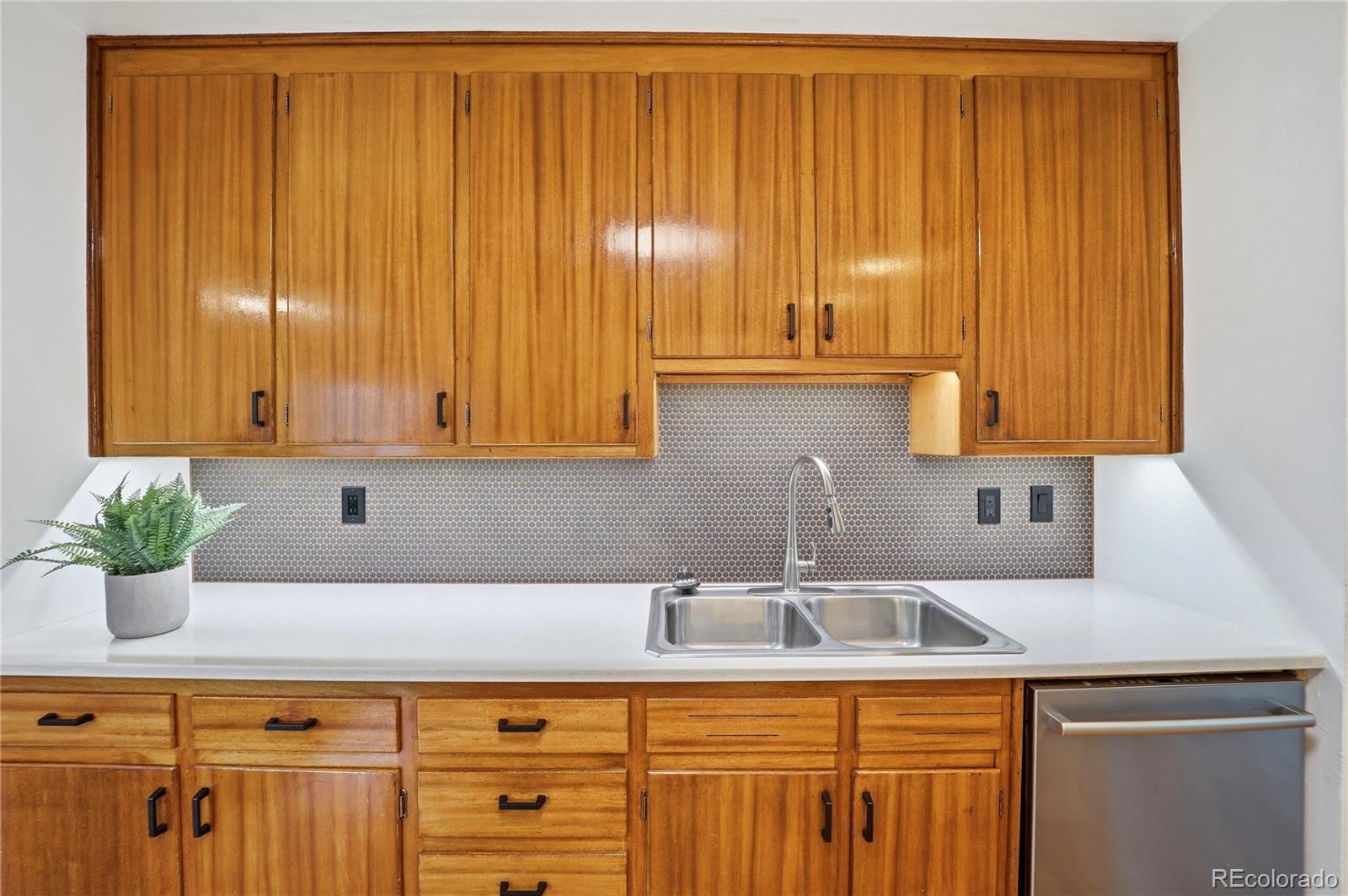 MLS Image #10 for 3202 e la salle street,colorado springs, Colorado