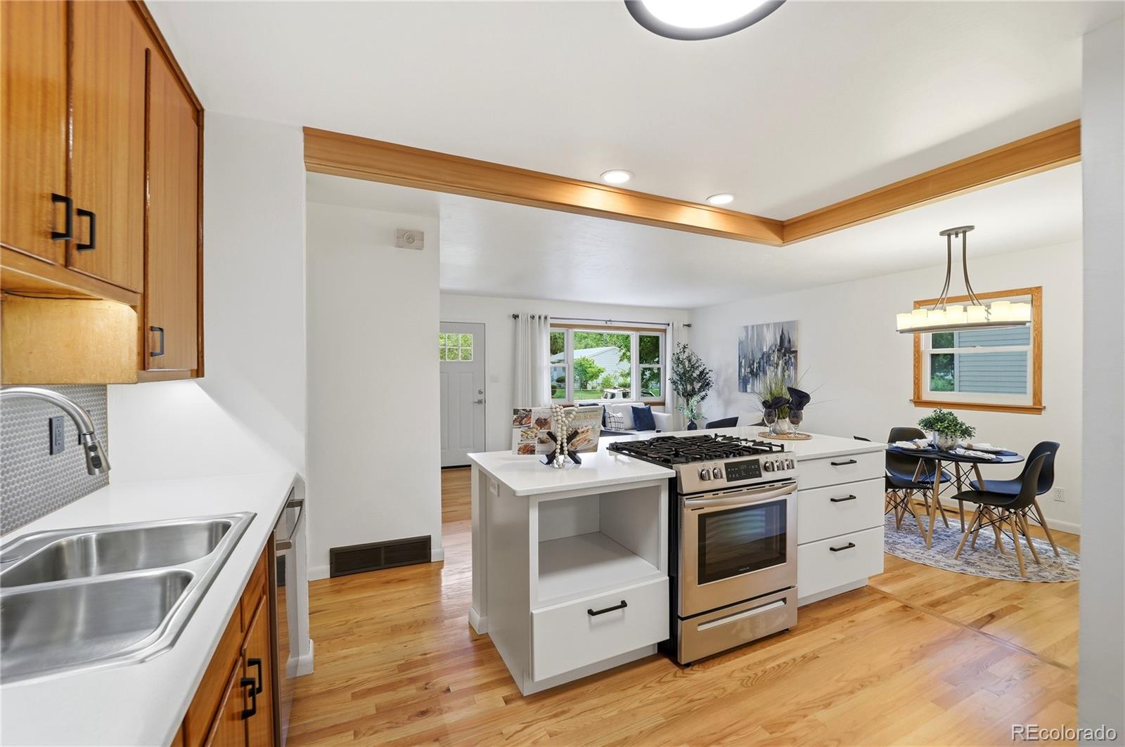 MLS Image #11 for 3202 e la salle street,colorado springs, Colorado