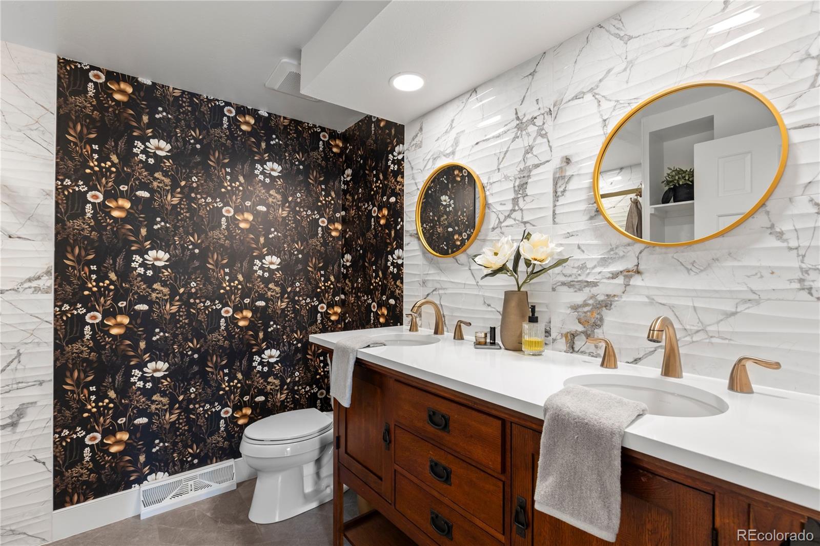 MLS Image #28 for 4953 e maplewood drive,centennial, Colorado