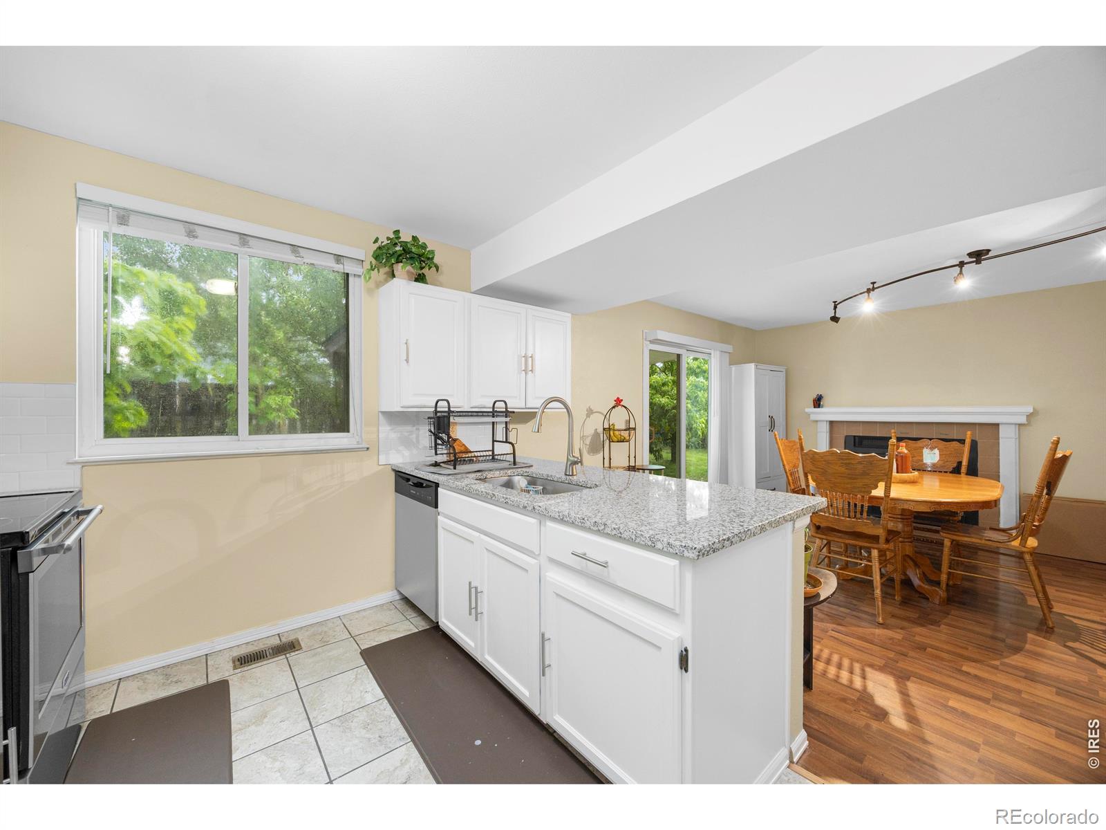 MLS Image #10 for 4414 e 94th avenue,thornton, Colorado