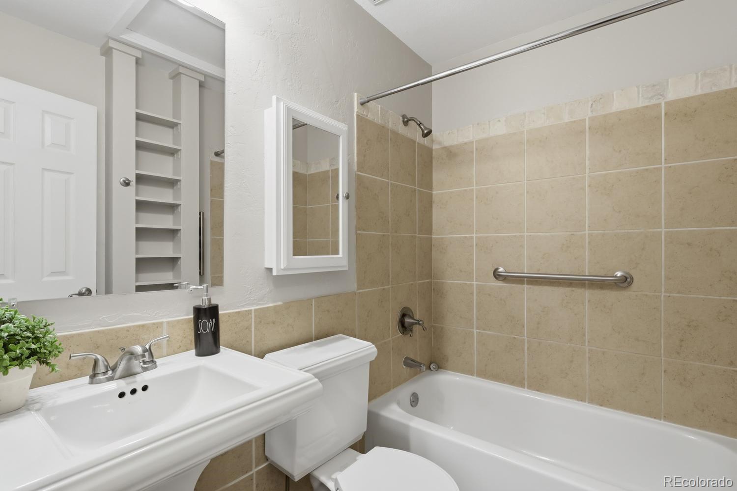 MLS Image #11 for 4145 s lewiston circle,aurora, Colorado