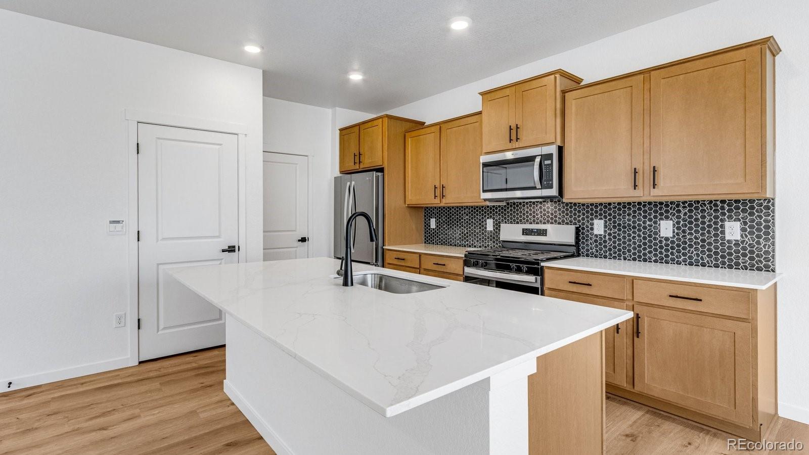 MLS Image #4 for 715  ayrshire road,johnstown, Colorado