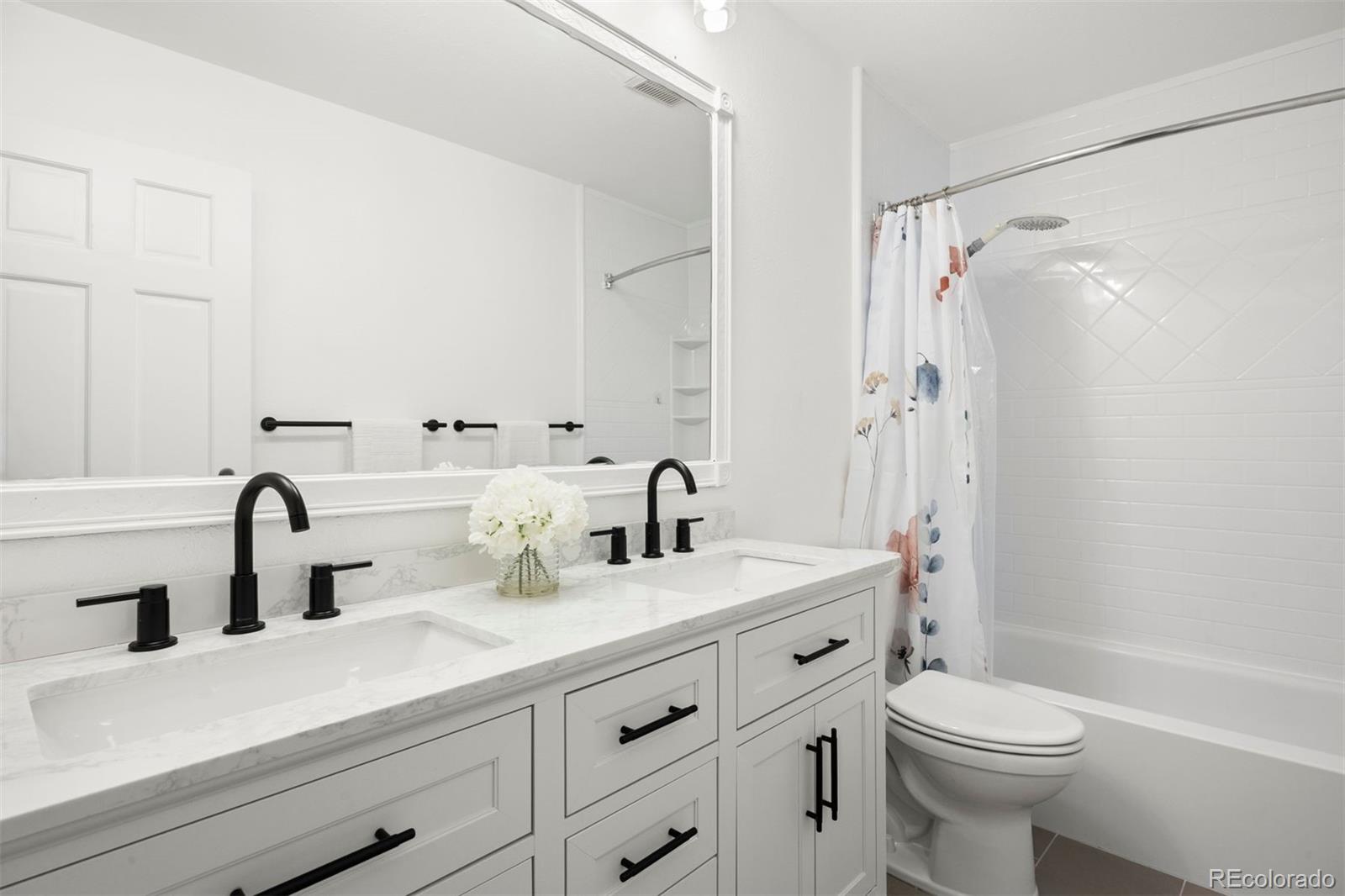 MLS Image #34 for 3085 e hinsdale avenue,centennial, Colorado