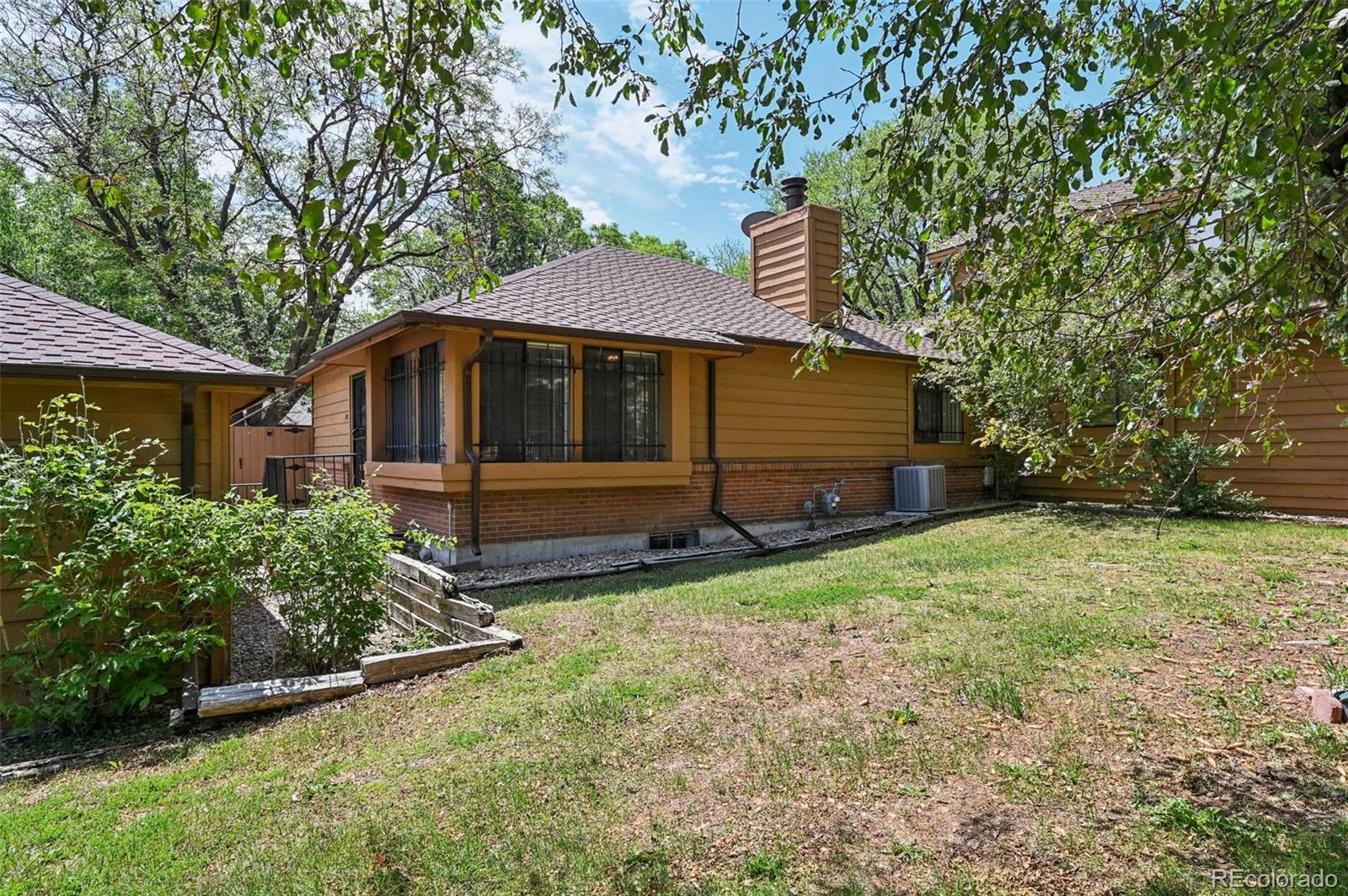 MLS Image #1 for 82 s eagle circle,aurora, Colorado