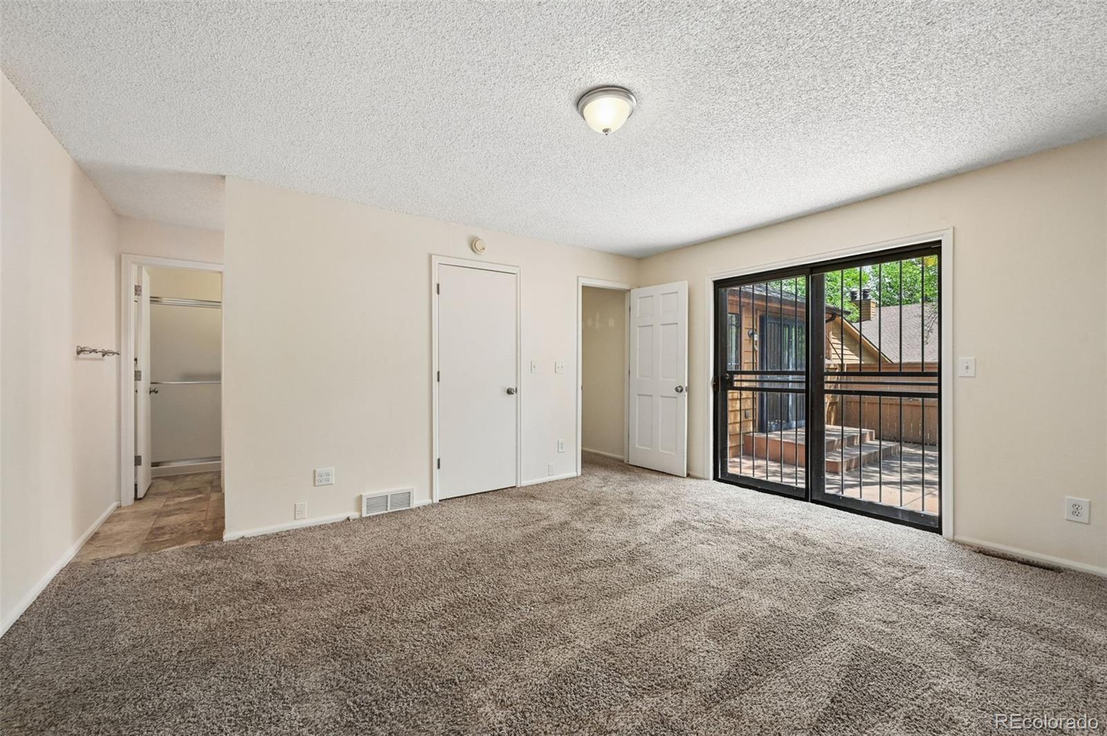 MLS Image #13 for 82 s eagle circle,aurora, Colorado