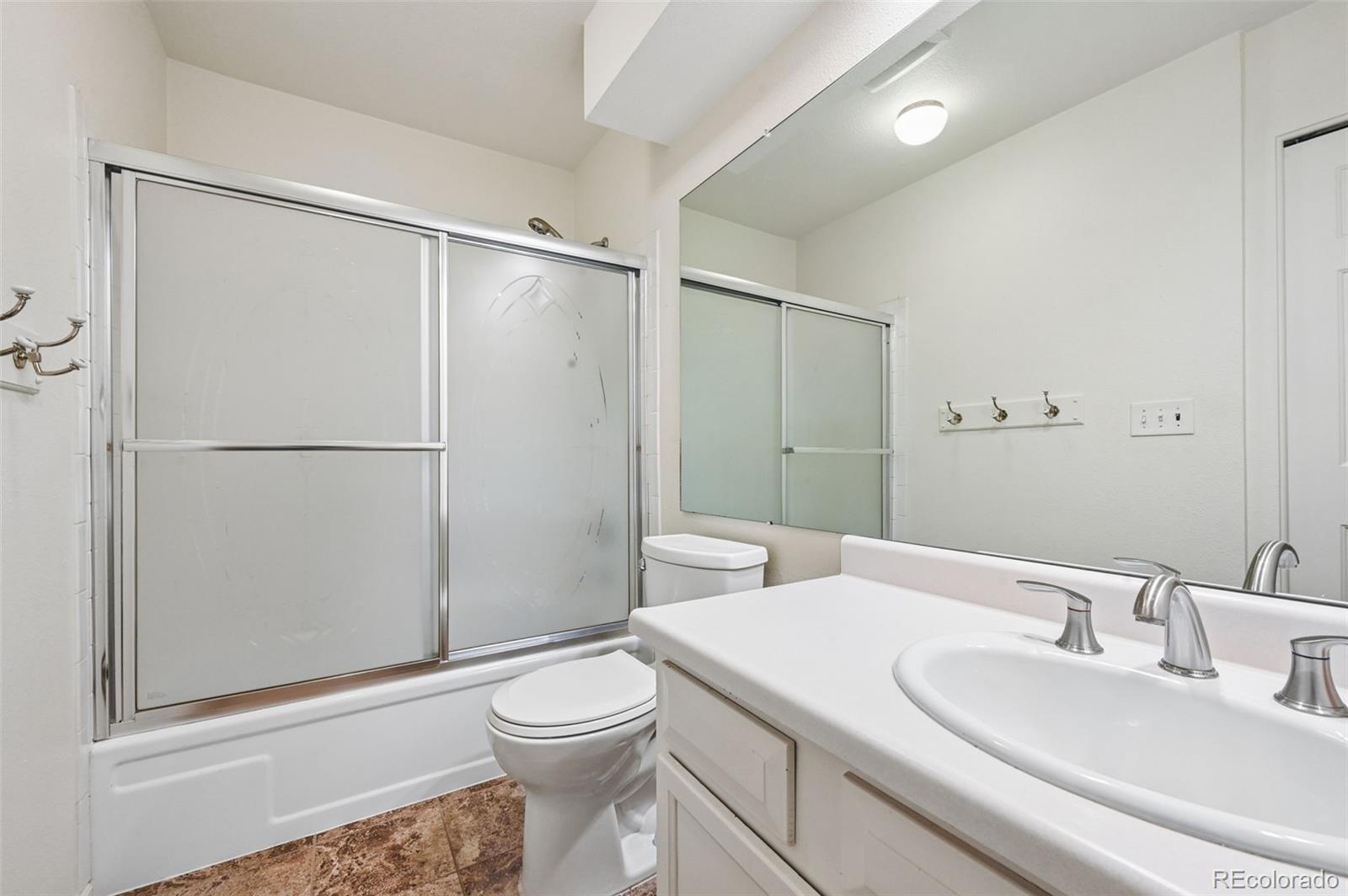 MLS Image #18 for 82 s eagle circle,aurora, Colorado