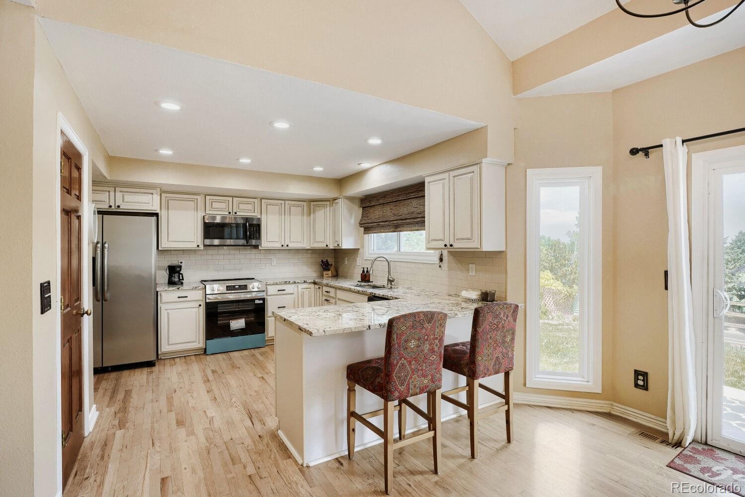 MLS Image #8 for 921 w kettle avenue,littleton, Colorado