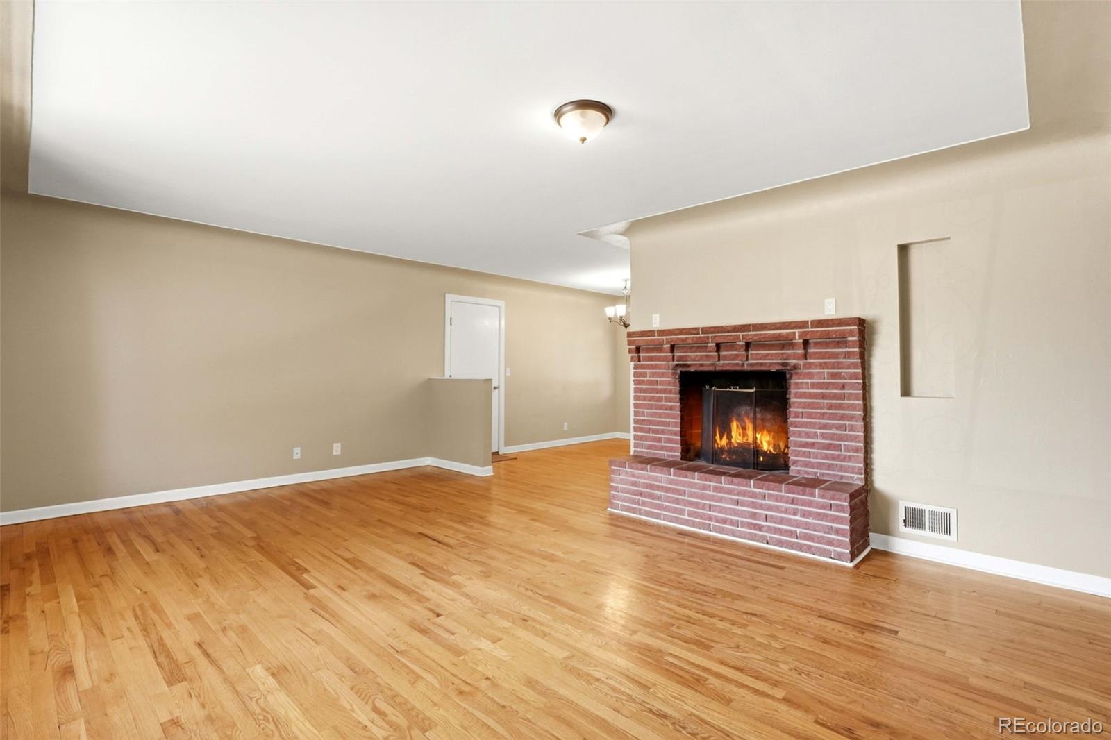 MLS Image #4 for 5603 s huron street,littleton, Colorado