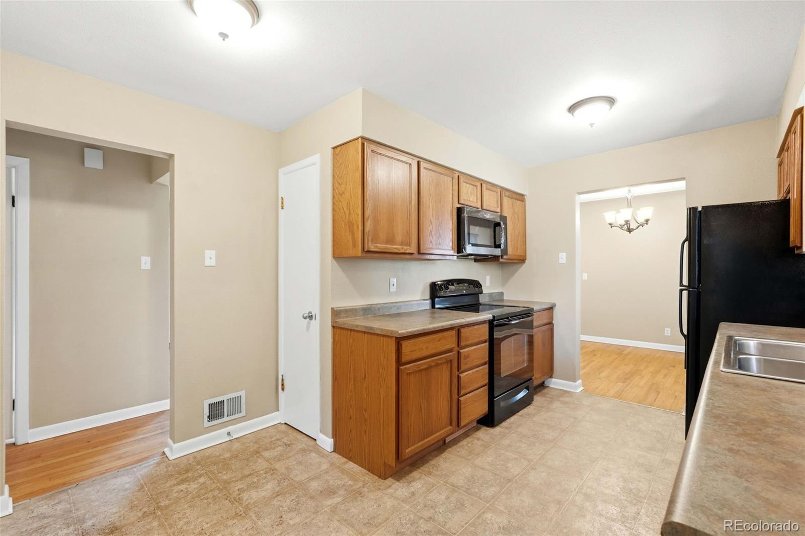 MLS Image #9 for 5603 s huron street,littleton, Colorado