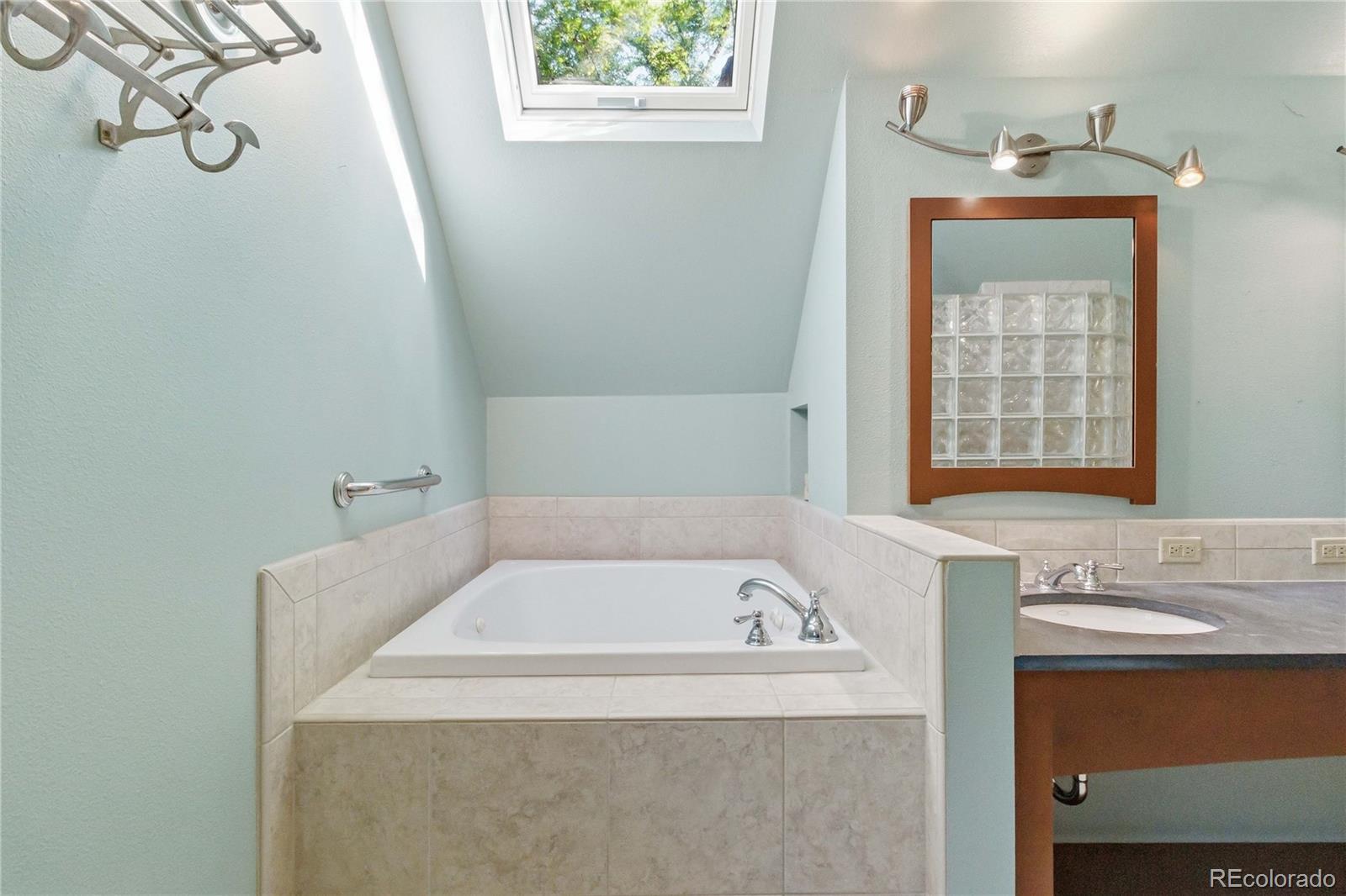 MLS Image #30 for 771 n franklin street,denver, Colorado