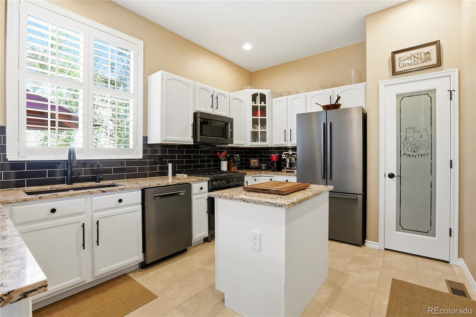 MLS Image #14 for 10655  riverbrook circle,littleton, Colorado