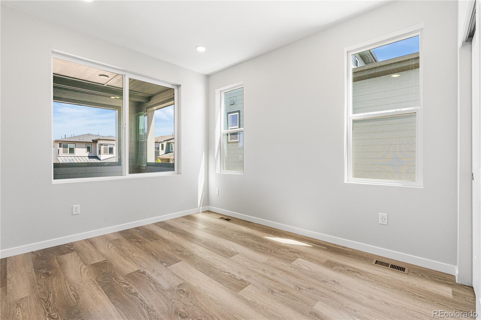 MLS Image #12 for 11567  amplify circle,lone tree, Colorado