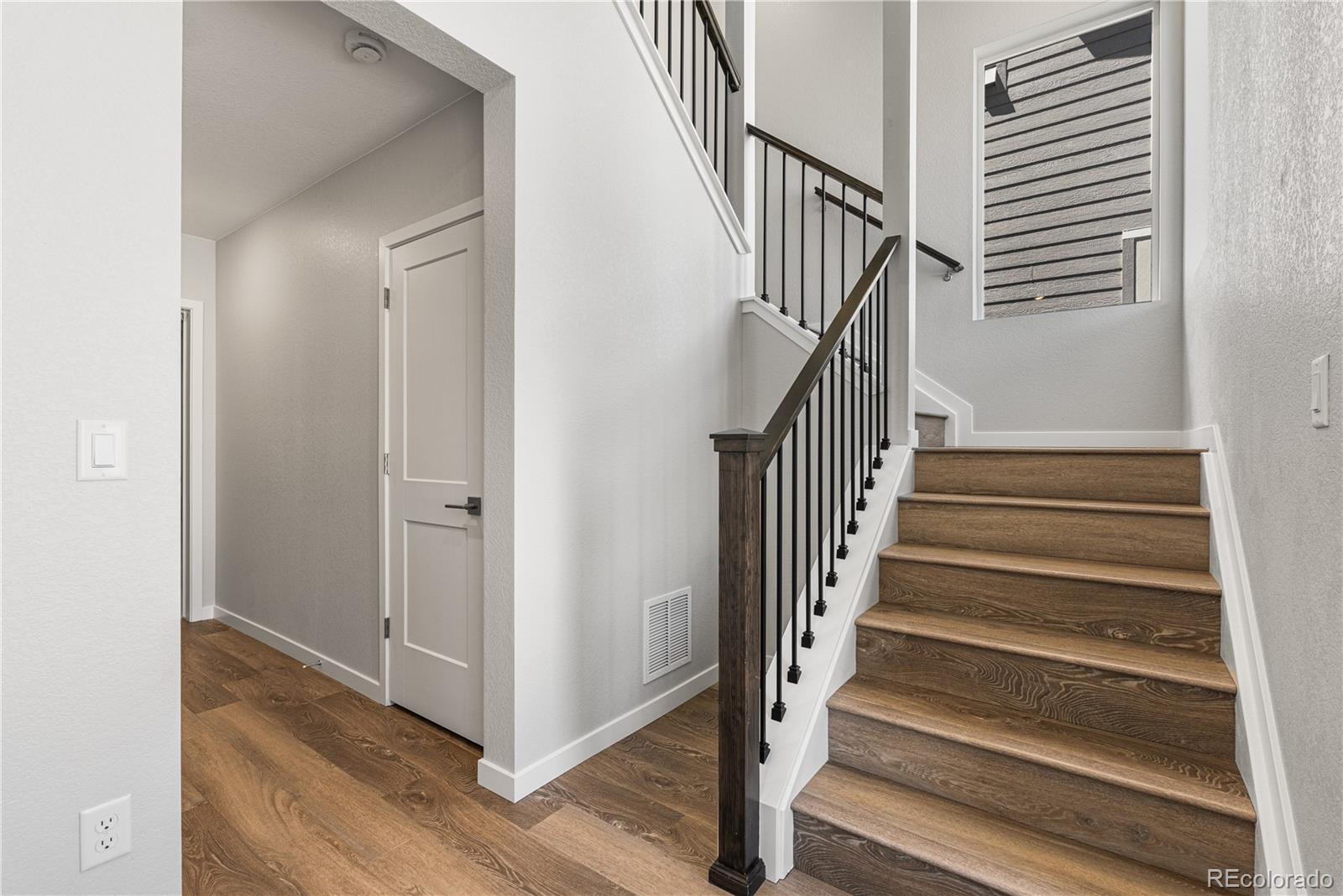 MLS Image #23 for 11567  amplify circle,lone tree, Colorado