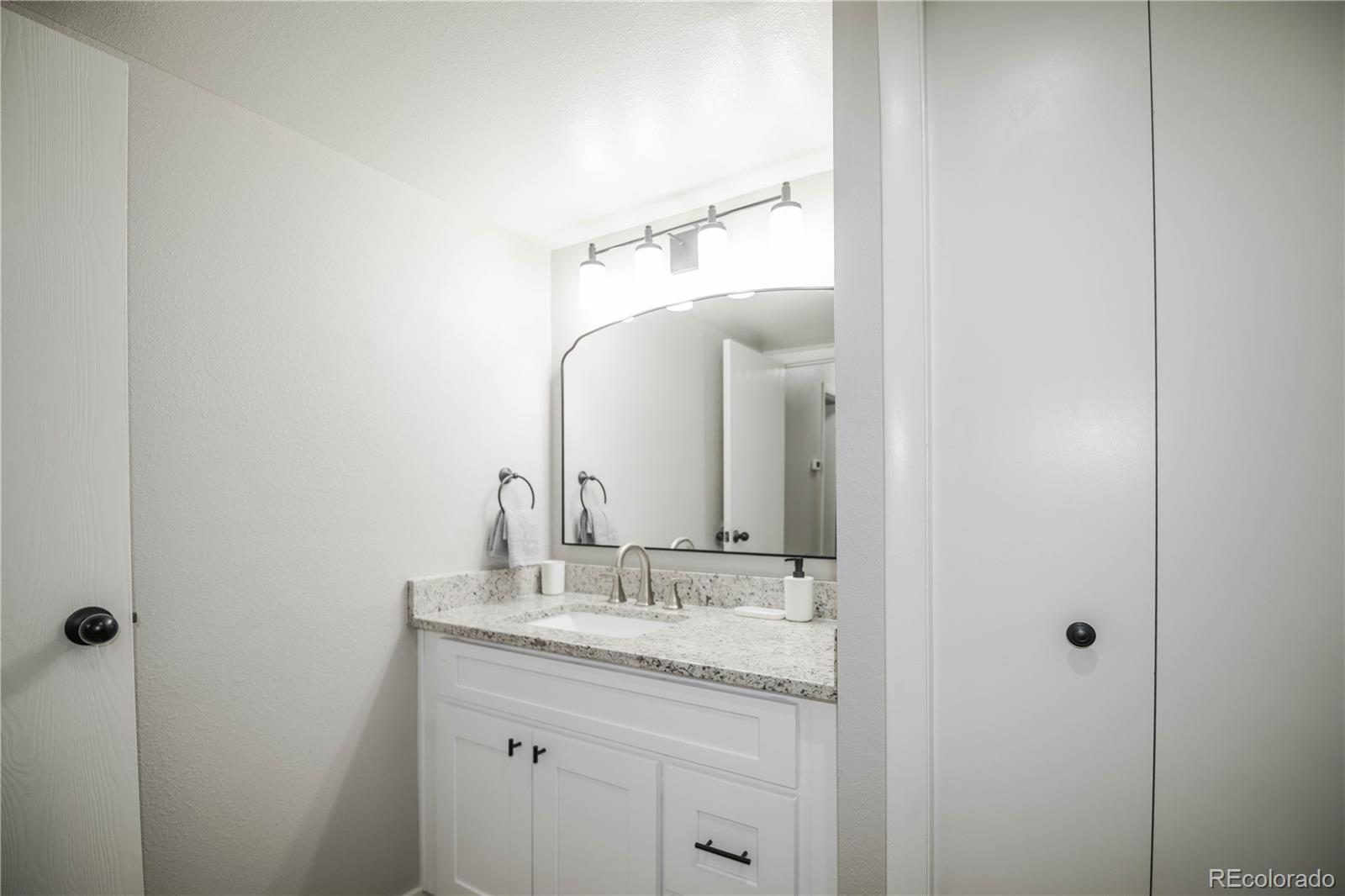 MLS Image #20 for 14226 e 1st drive b03,aurora, Colorado