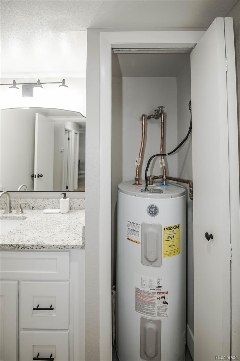 MLS Image #21 for 14226 e 1st drive b03,aurora, Colorado