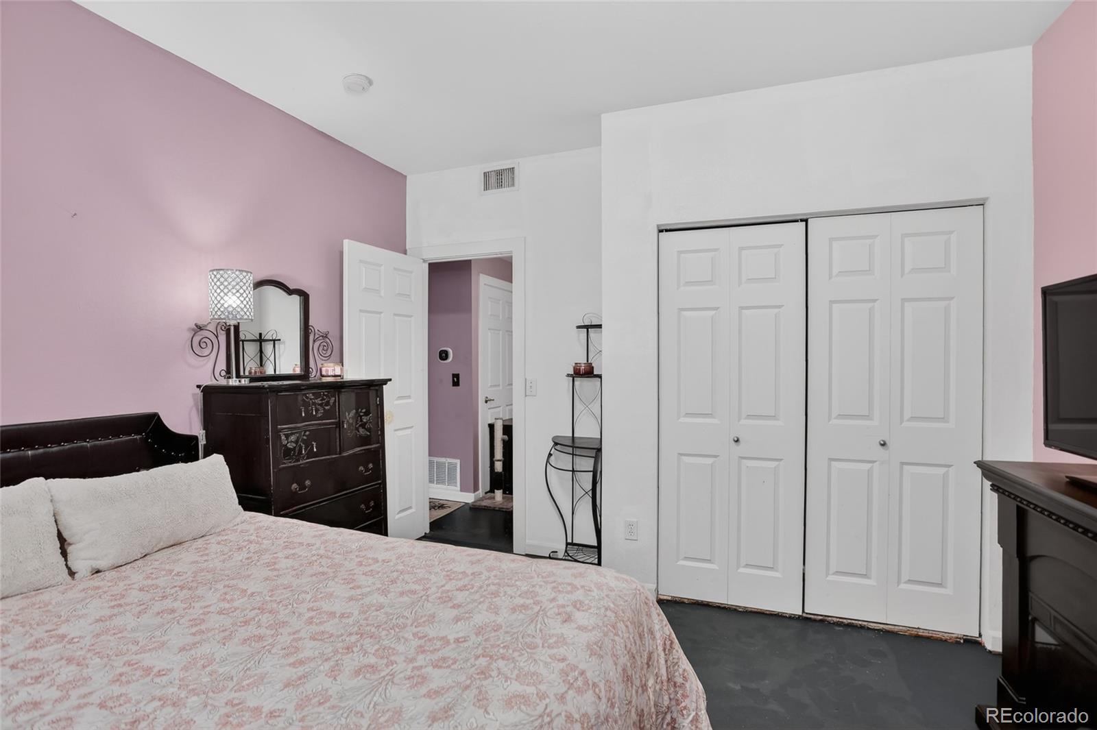 MLS Image #10 for 2828  syracuse street 222,denver, Colorado