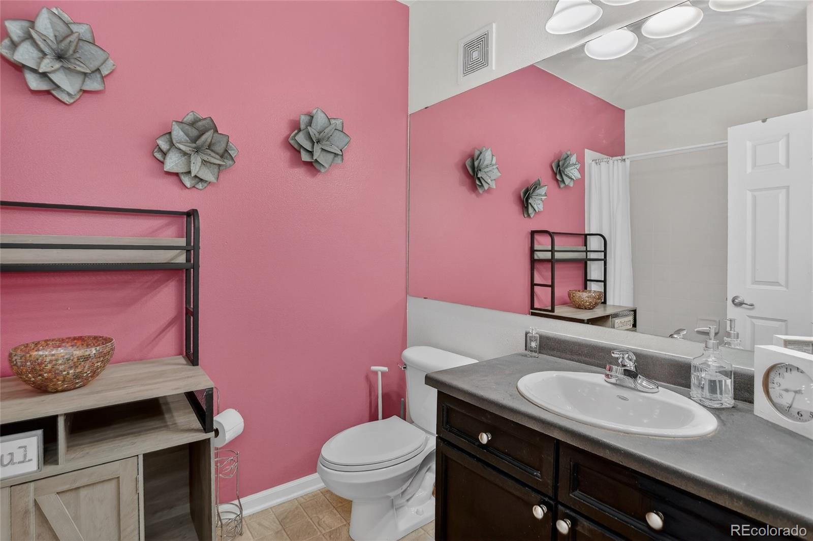 MLS Image #13 for 2828  syracuse street 222,denver, Colorado