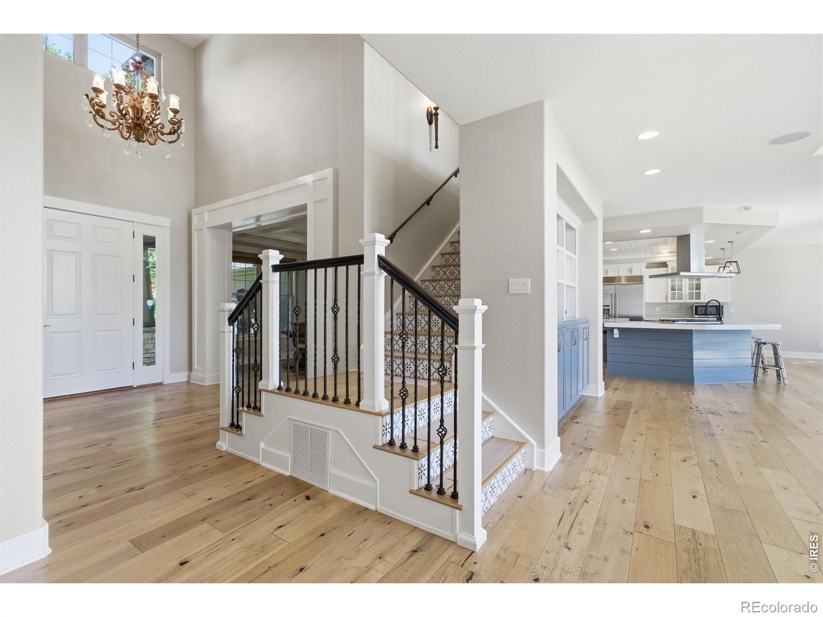 MLS Image #3 for 718  skywalker point,lafayette, Colorado