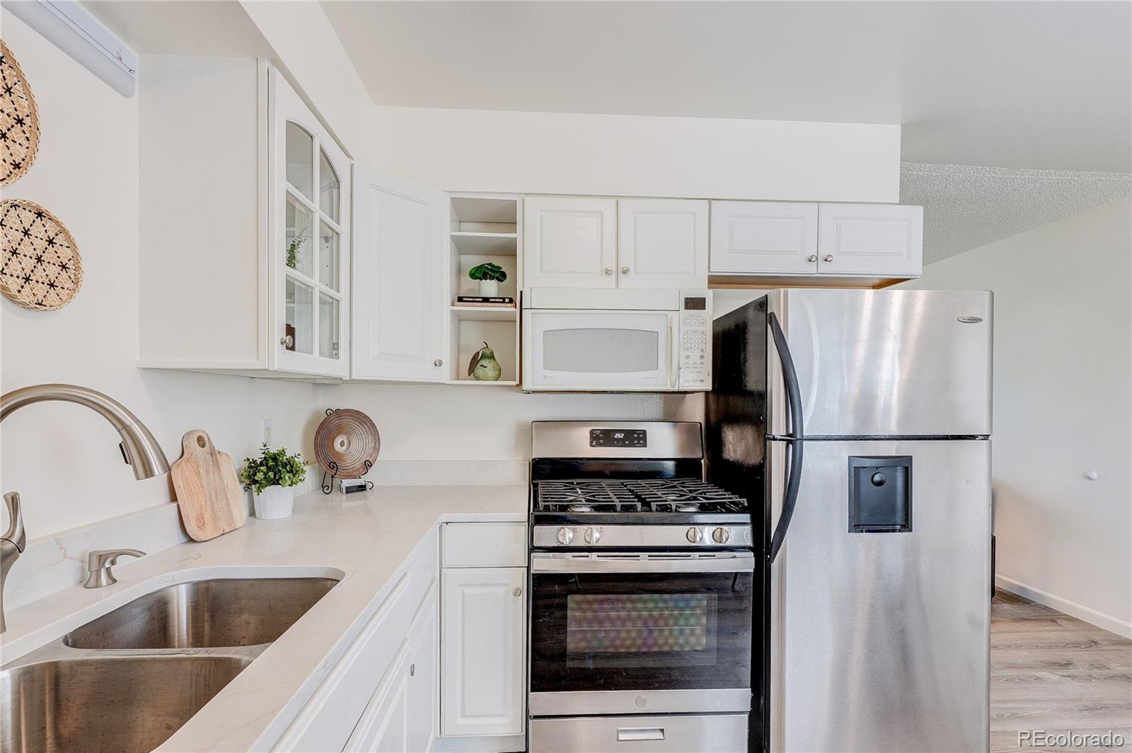 MLS Image #2 for 751 s moline street,aurora, Colorado
