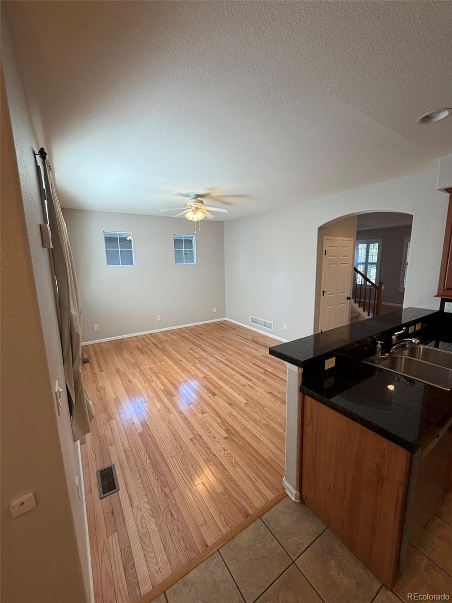 MLS Image #5 for 203  oneida court,denver, Colorado