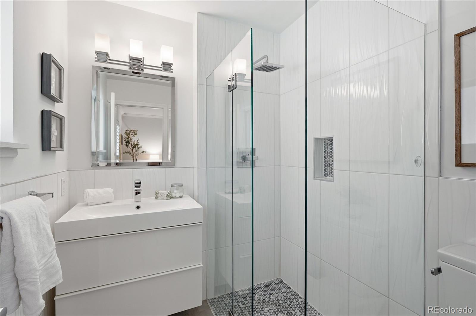 MLS Image #22 for 3550 s tamarac drive,denver, Colorado