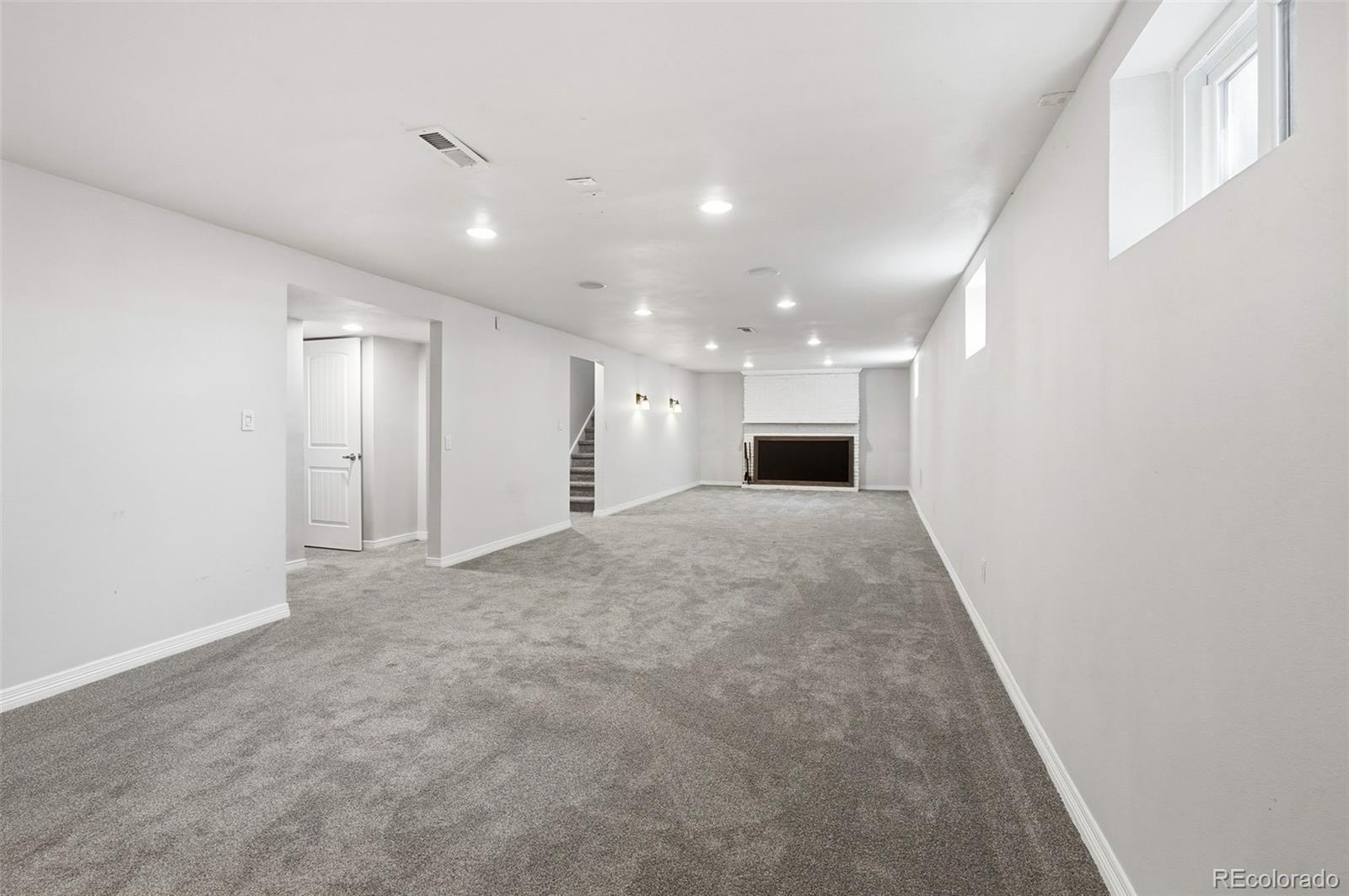 MLS Image #28 for 3550 s tamarac drive,denver, Colorado
