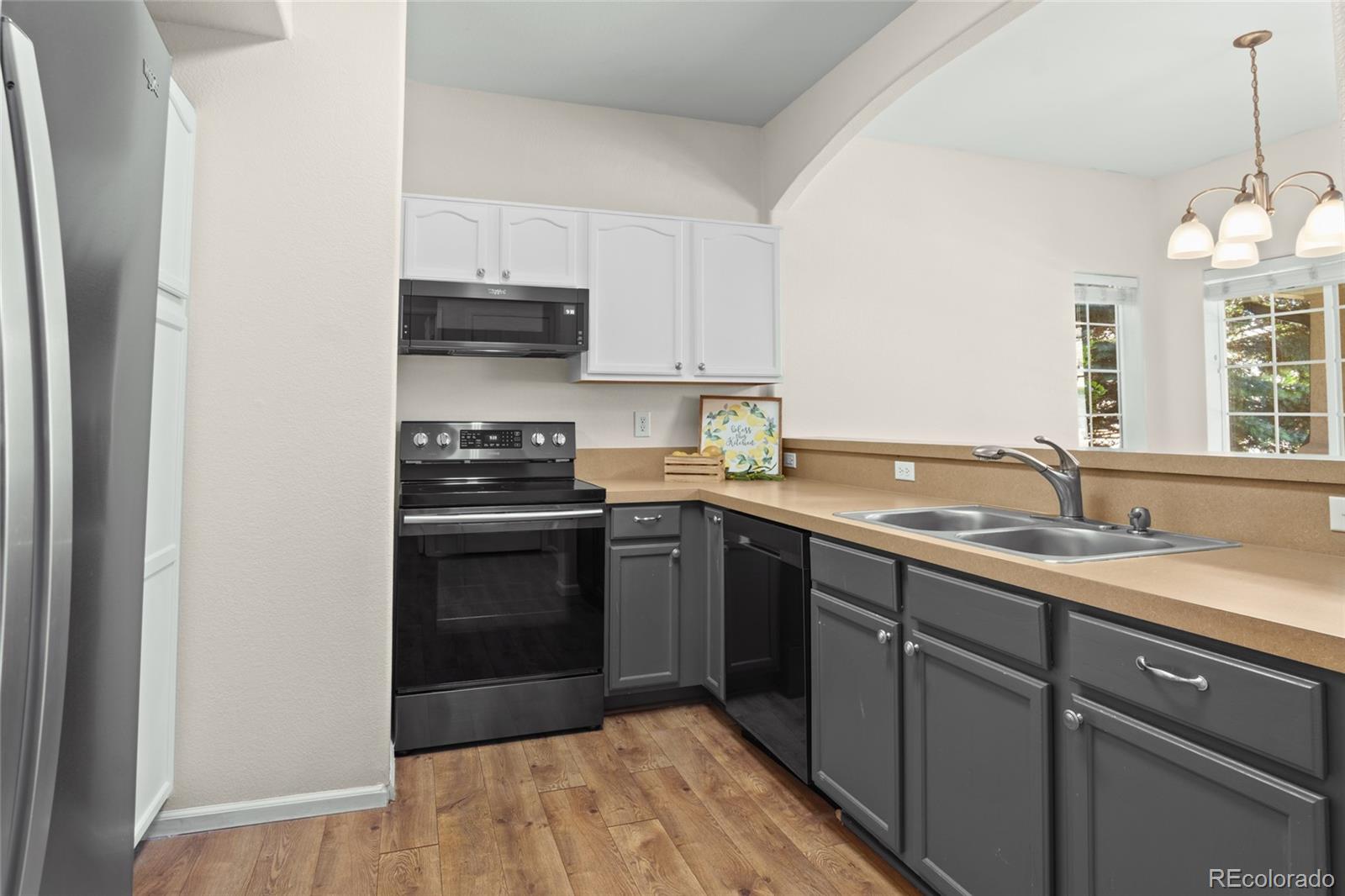 MLS Image #11 for 1435 s chambers road,aurora, Colorado