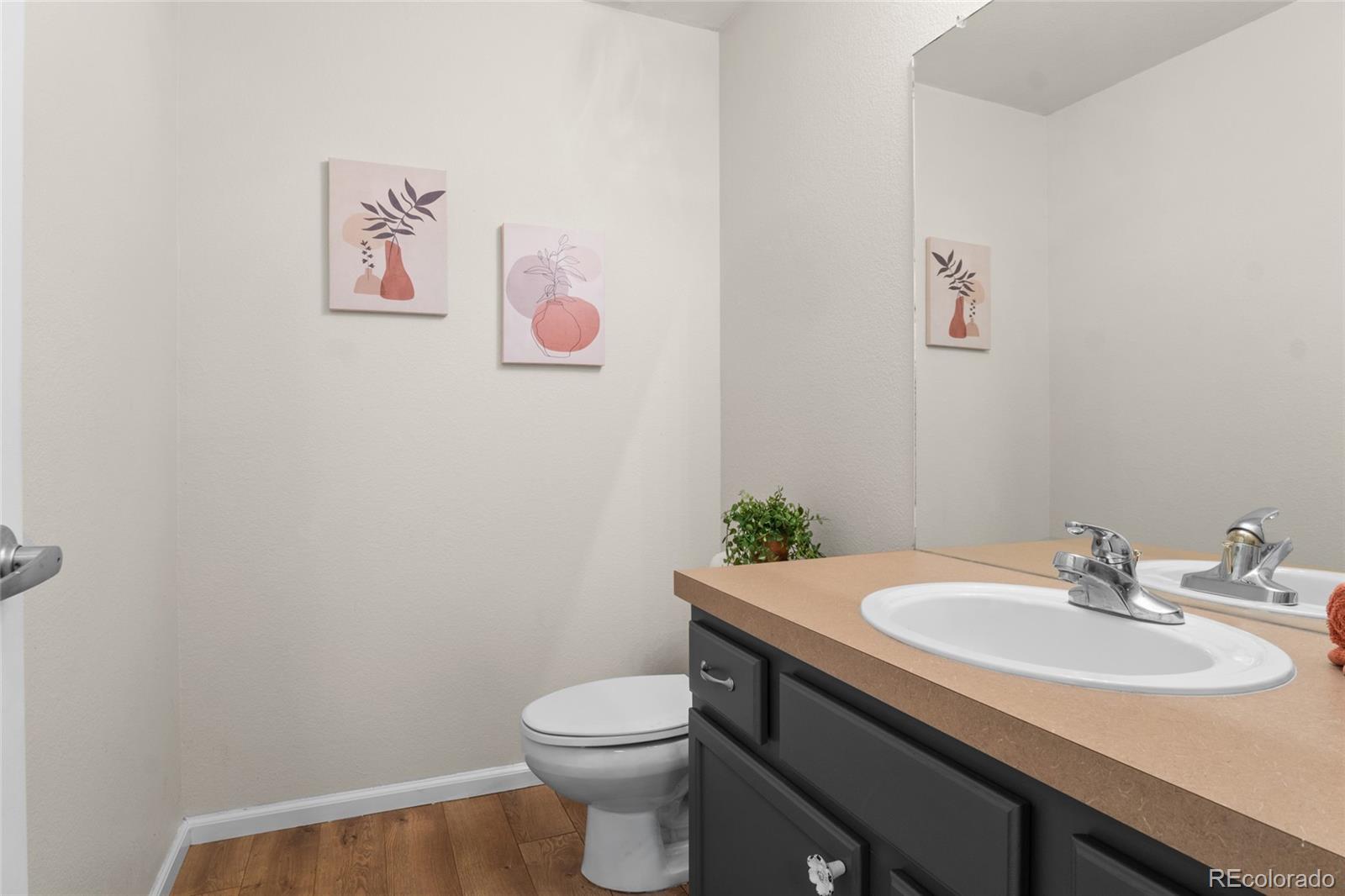MLS Image #14 for 1435 s chambers road,aurora, Colorado