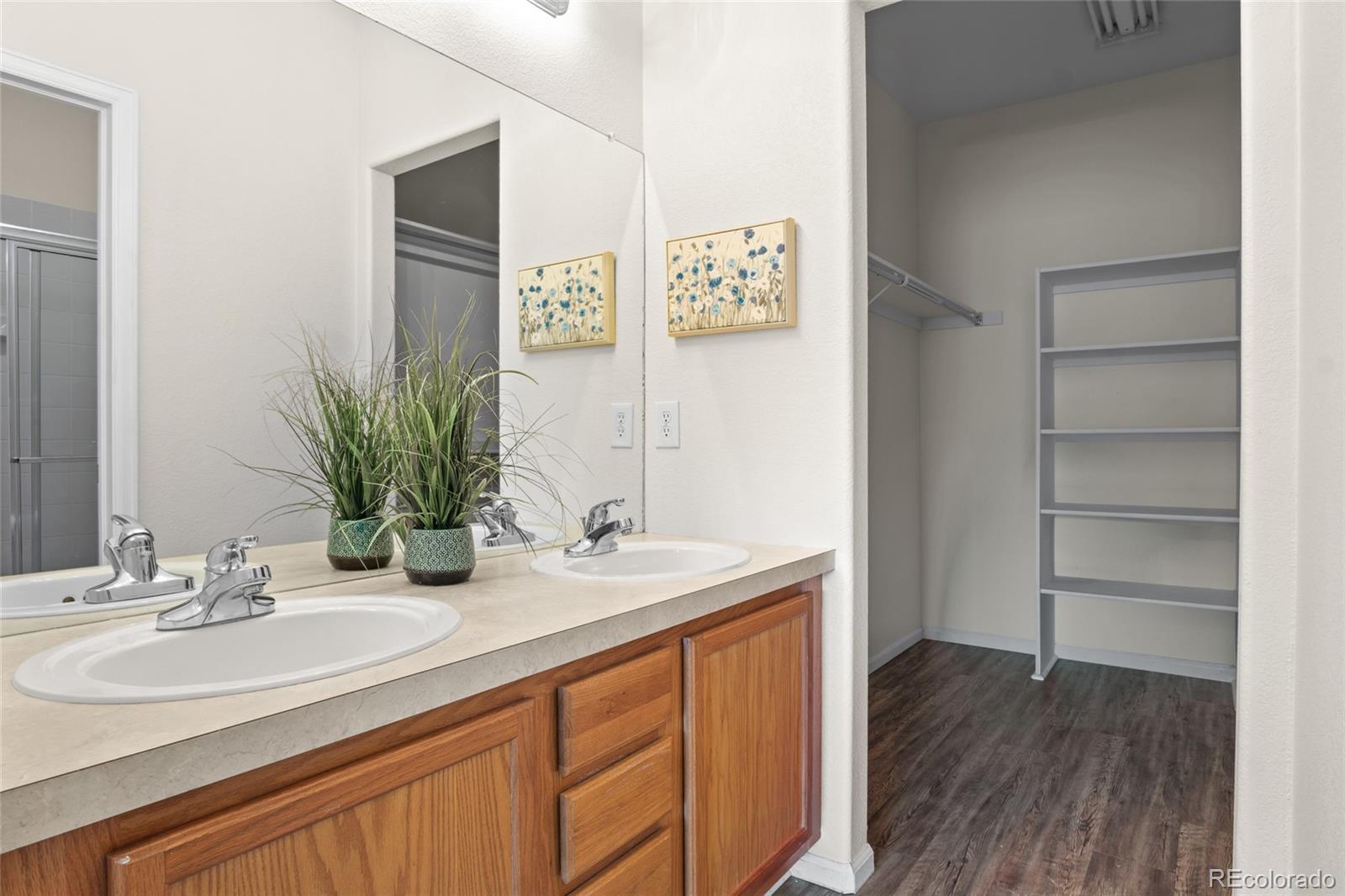 MLS Image #18 for 1435 s chambers road,aurora, Colorado