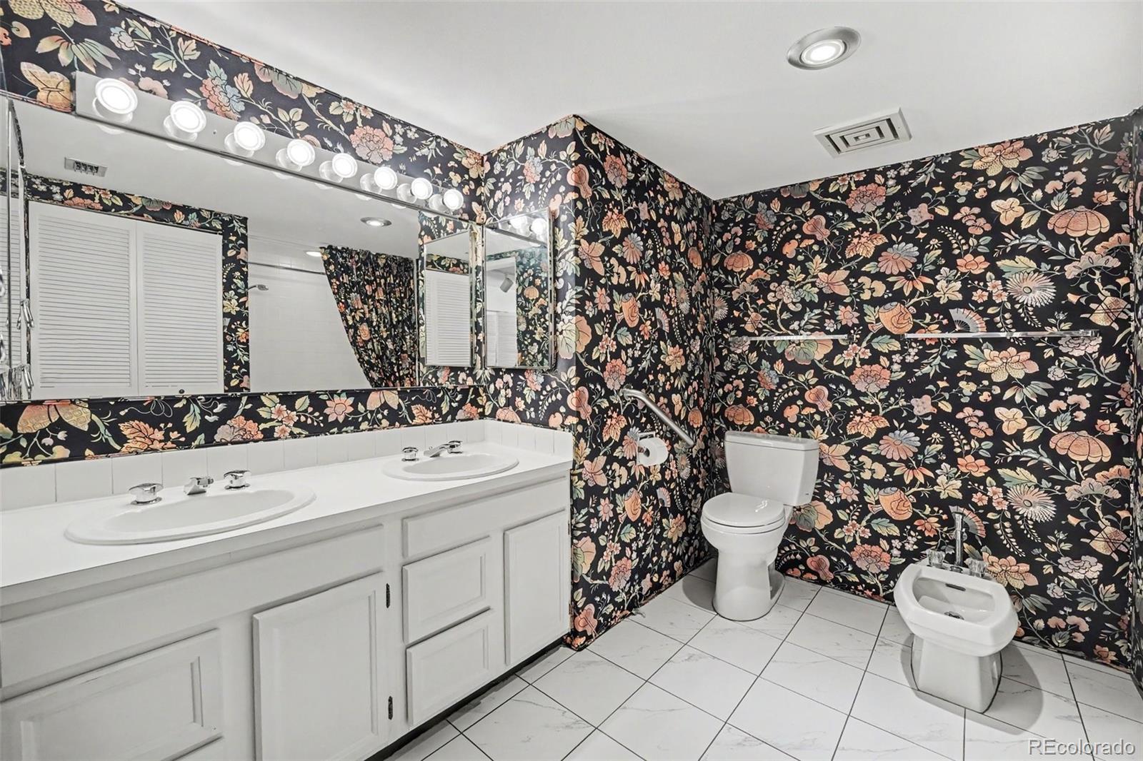 MLS Image #10 for 1777  larimer street,denver, Colorado